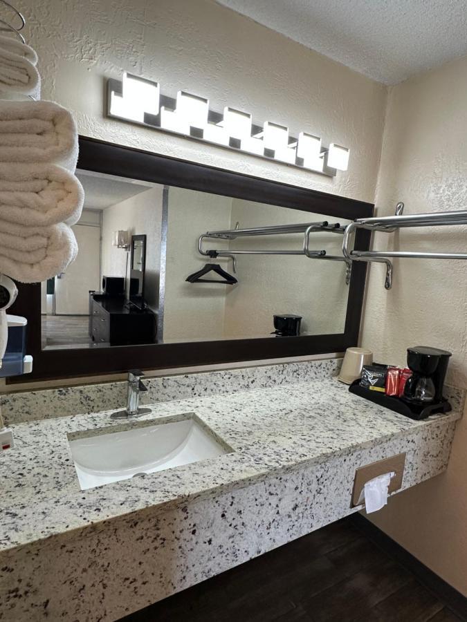 Ambassador Inn Perryton Dış mekan fotoğraf